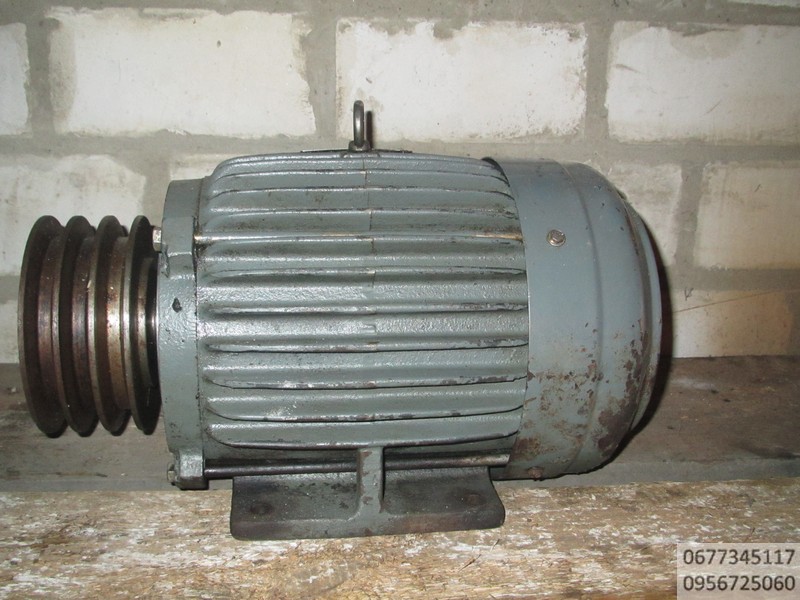 электродвигатель 4 квт 1500об на лапах , мотор-редуктор 1,5 квт 1500 об мин редукция 1 к 30 , электродвигатель 0,8 квт 1500 об мин, редуктора